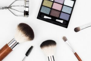 医療脱毛後に化粧はいつからできるのか？